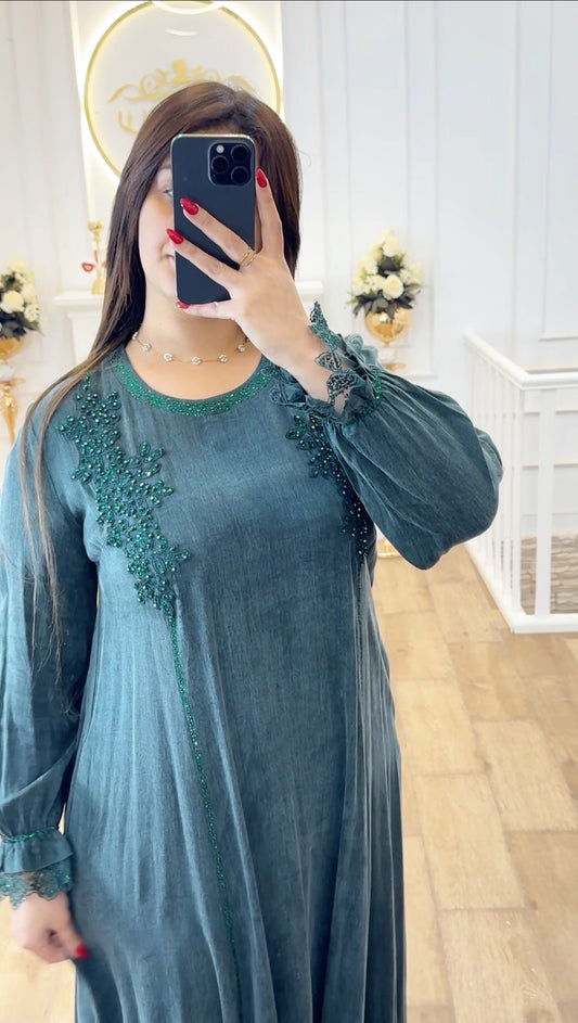 Robe amira